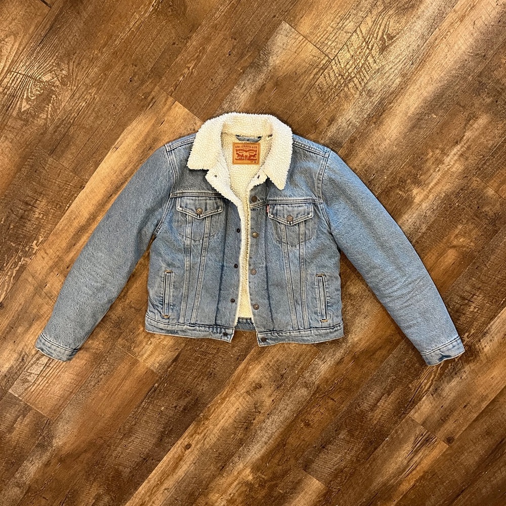 Levi’s Sherpa Denim Jacket - Medium